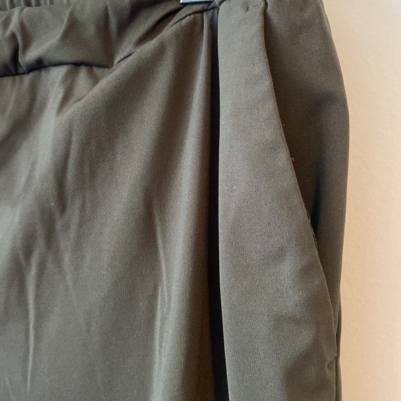 Camber & Grace elastic waist drawstring casual olive green pants - large - Picture 7 of 16